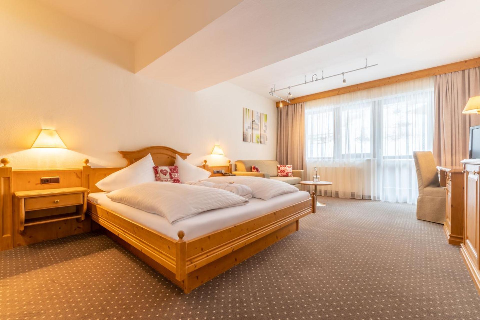 Sporthotel Cristall ฟูลป์เมส ภายนอก รูปภาพ
